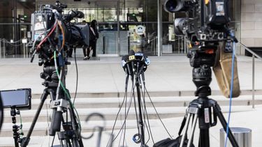 epa12875656 Media set up outside the First Street Federal Courthouse in Los Angeles, USA, 08 April 2026. Jasveen Sangha, dubbed the 'Ketamine Queen,' is scheduled to be sentenced at the court today for her role in distributing ketamine linked to the overdose death of US actor Matthew Perry.  EPA/TED SOQUI