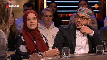 Esma Kendir en Mostafa Sadiqi bij Khalid & Sophie. Geert Wilders premier voor alle Nederlanders? 'Heel erg naïef', vinden jonge moslims