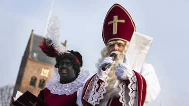 Sinterklaasjournaal toont Zwarte én Witte Piet