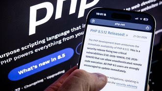 ILLUSTRATIEF - De website van The PHP Foundation met een update naar de nieuwste versie van PHP, met twee patches om kwetsbaarheden te dichten. De kwetsbaarheden waren geconstateerd in de programmeertaal, waardoor kwaadwillenden mogelijk controle kunnen krijgen over servers. Wereldwijd draait circa 70 procent van de websites op PHP of toepassingen daarvan. ROB ENGELAAR / ANP
