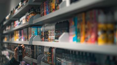 vapes verkopen jongeren boetes verkopers tabak winkels
