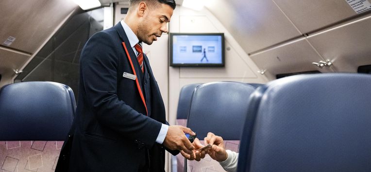 trein terinreizigers mobielvrije zones telefoon studenten