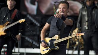 Bruce Springsteen, AstraZeneca
