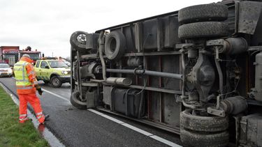 Recordaantal vrachtwagens omvergeblazen