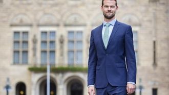 Sven de Langen (30) volgt Hugo de Jonge op als wethouder Zorg en Onderwijs in Rotterdam. / VINCENT VAN DORDRECHT