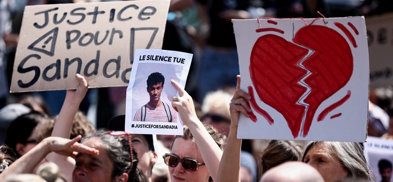 Sanda Dia demonstratie ontgroening