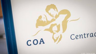 ALMERE - Het logo van het Centraal Orgaan opvang asielzoekers (COA). ANP REMKO DE WAAL