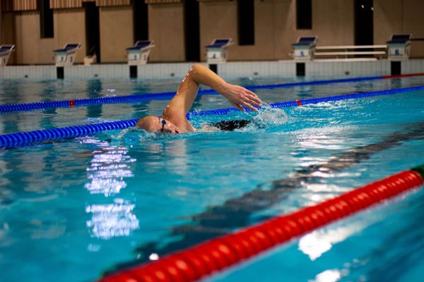 zwemmen, zwembond, vrouwen, transgender, transgenders, sport Kromowidjojo zwom met tegenstroming: toch medaille?