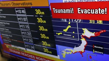 epa12271675 A television screen shows a news report from the Japanese Meteorological Agency following a 8.8 magnitude quake occured off the Kamchatka Peninsula, in Tokyo, Japan, 30 July 2025. The Japan Meteorological Agency issued a tsunami warning after the M8.8 quake hit off the Kamchatka Peninsula.  EPA/JIJI PRESS JAPAN OUT EDITORIAL USE ONLY/