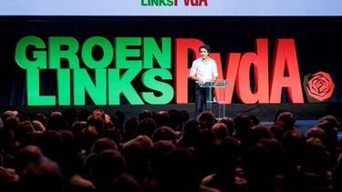 ROTTERDAM - Jesse Klaver geeft een toespraak tijdens het GroenLinks-PvdA congres, in aanloop naar de Tweede Kamerverkiezingen. ANP RAMON VAN FLYMEN
