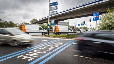 Rotterdam mag vervuilende benzineauto weren. / ANP