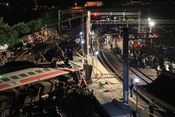 Doden en gewonden bij treinongeluk in Taiwan