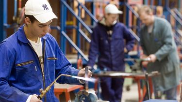 We ervaren flink minder werkgeluk, maar deze sector scoort het hoogst