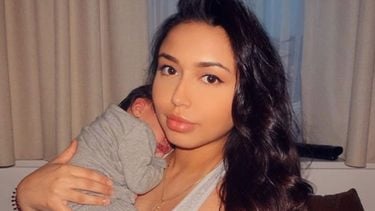 Dj Wef Kijk Dat Is Die Baby Momma Van Ronnie Flex