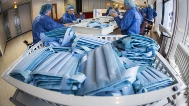 Eerste 700.000 extra mondkapjes uit China in Nederland aangekomen