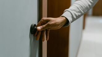 Mama gaat op date: 'Ineens stonden mijn ex en zoon voor de deur'