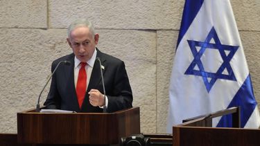 epa12700376 Israeli Prime Minister Benjamin Netanyahu delivers a speech during a special session to mark the 77th anniversary of the Knesset's establishment and the 60th anniversary of the dedication of the current building at the Knesset, the Israeli parliament, in Jerusalem, 02 February 2026.  EPA/ABIR SULTAN
