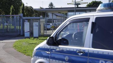 epa13206183 Police emergency vehicles are parked in front of the Amprion electricity substation in Bergheim-Rheidth, Germany, 02 September 2026. The Amprion substation in Bergheim appears to have been the target of an attack, according to police, who believe it was a deliberate act.  EPA/CHRISTOPHER NEUNDORF