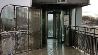 De lift op metrostation Zuidplein. Hier vond de fatale vechtpartij plaats. / POLITIE