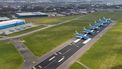Een foto van vliegtuigen aan de grond toen veel vakanties niet doorgingen