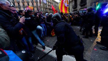 Ongeveer 100 gewonden bij protesten voor Puigdemont