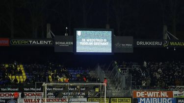 WAALWIJK - Wedstrijd tijdelijk gestaakt tijdens de Nederlandse Eredivisie wedstrijd tussen RKC Waalwijk en Heracles Almelo in het Mandemakers Stadion op 12 januari 2024 in Waalwijk, Nederland. ANP BART STOUTJESDIJK