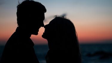 dealbreaker, relatie, seks, wetenschap delulu delusional datingtrend Tinder, online daten, datingapps, datingapp