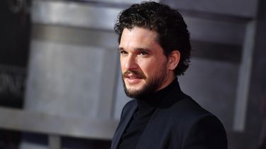 Acteur Jon Snow verliest bijna testikel bij opnamen