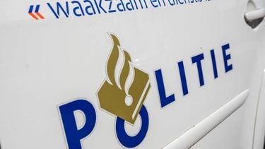 ROTTERDAM - Een detail van een politieauto. ANP  LEX VAN LIESHOUT