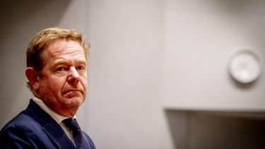 DEN HAAG - Justitieminister David van Weel tijdens een debat in de Tweede Kamer waarin hij uitleg moest geven over zijn verklaringen over door de politie onbehandelde aangiften en meldingen. Hij zei eerder dat het grotendeels om meldingen ging met een kleine pakkans. De Rekenkamer zei dat de Kamer daarmee op het verkeerde been is gezet. ROBIN UTRECHT / ANP
