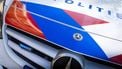 ROTTERDAM - Een nieuwe politieauto staat bij het Politiedienstencentrum. In het nieuwe ontwerp zijn de strepen twee keer zo breed en hoger geplaatst. Ook de kleuren zijn aangepast, zo is de oranje streep van de politie en marechaussee naar rood veranderd. ANP LEX VAN LIESHOUT