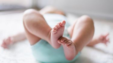 Engels stel houdt geslacht baby al 17 maanden geheim