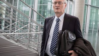 epa04959904 August Hanning, former President of the German Federal Intelligence Service (BND), arrives at the Bundestag parliament builiding to testify in front of the German Parliamentary Committee investigating the NSA spying scandal in Berlin, Germany, 02 October 2015. The committee is investigating the extent and background of foreign secret services spying in Germany.  EPA/MICHAEL KAPPELER
