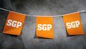 SGP wil poster zoenende vrouwen verwijderd hebben