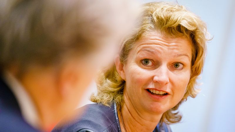 Het gasveld in Groningen moet al dit jaar volledig dicht. Dat vindt de topvrouw van Shell Nederland, Marjan van Loon.