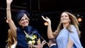 DOETINCHEM - Koningin Maxima en prinses Amalia tijdens Koningsdag in Doetinchem. Het koninklijk gezin en leden van de koninklijke familie lopen op een route door de stad in de provincie Gelderland. De wandeling ging een uur later van start dan gebruikelijk, vanwege de uitvaart van paus Franciscus. ANP POOL PATRICK VAN KATWIJK
