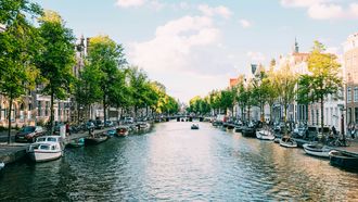 toeristenbelasting amsterdam nachtje weg duurder nederland inkomstenbron gemeenten