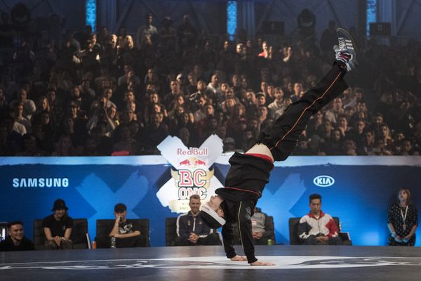Amsterdam wordt gek: Menno wereldkampioen breakdance