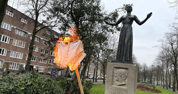 Dolle Mina's terug op straat: 'We moeten weer van ons laten horen'