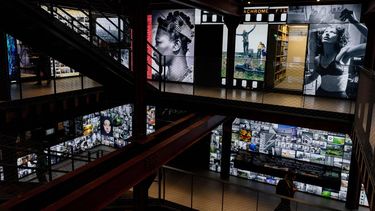 ROTTERDAM - Interieur van het nieuwe Nederlands Fotomuseum in Pakhuis Santos te Rotterdam. Het Fotomuseum heeft de deuren op een nieuwe locatie in pakhuis Santos op Katendrecht heropend. IRIS VAN DEN BROEK / ANP