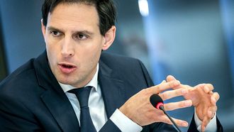 De uitspraken van Wopke Hoekstra zorgen ervoor dat de Tweede Kamer eerder van reces terugkomt.