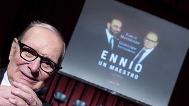 Een foto van Ennio Morricone bij de boekpresentatie Ennio, Un Maestro