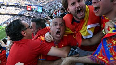 Spain fans cheer after their team scored a first goal during the 2026 World Cup football tournament final match between Spain and Argentina at the New York/New Jersey Stadium in East Rutherford on July 19, 2026. 

ROBERTO SCHMIDT / AFP