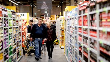 Supermarkten pakken misstanden in voedselketen aan.  / ANP