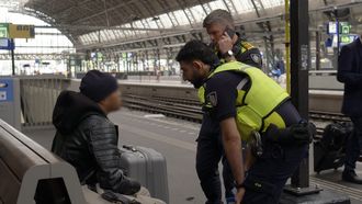 Amsterdam Centraal 24 7 Menno Baran