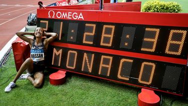 Sifan Hassan loopt wereldrecord op Engelse Mijl