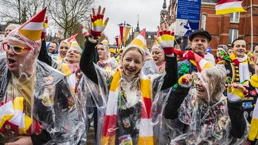 carnaval kroeg massa's Brabant Limburg