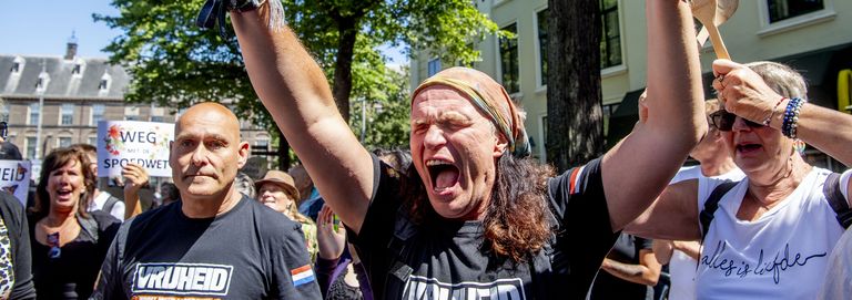 https%3A%2F%2Fwww.metronieuws.nl%2Fwp-content%2Fuploads%2F2020%2F08%2Fviruswaanzin-coronaprotest.jpg