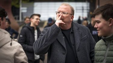Jan Roos, Roddelpraat