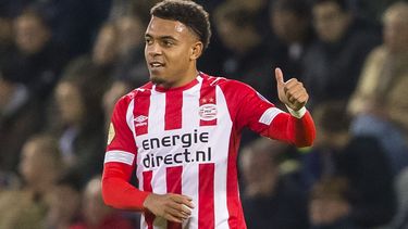 PSV blijft in spoor van koploper Ajax na winst op PEC Zwolle